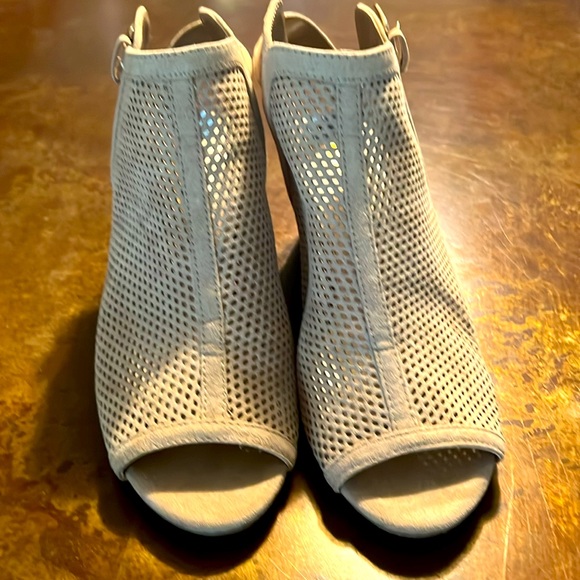 Mesh sandals - Picture 3 of 3